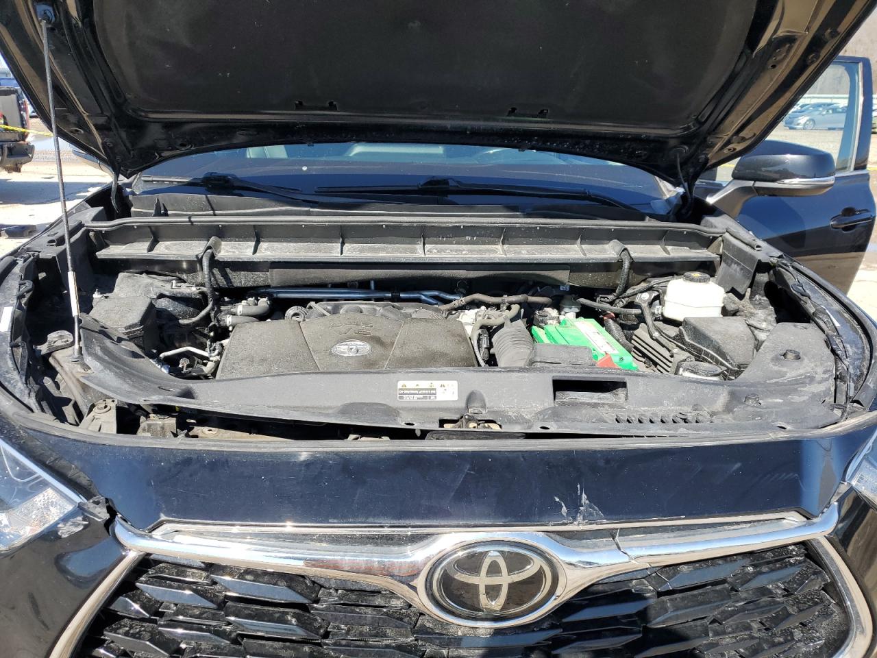 2020 Toyota Highlander - Image 11
