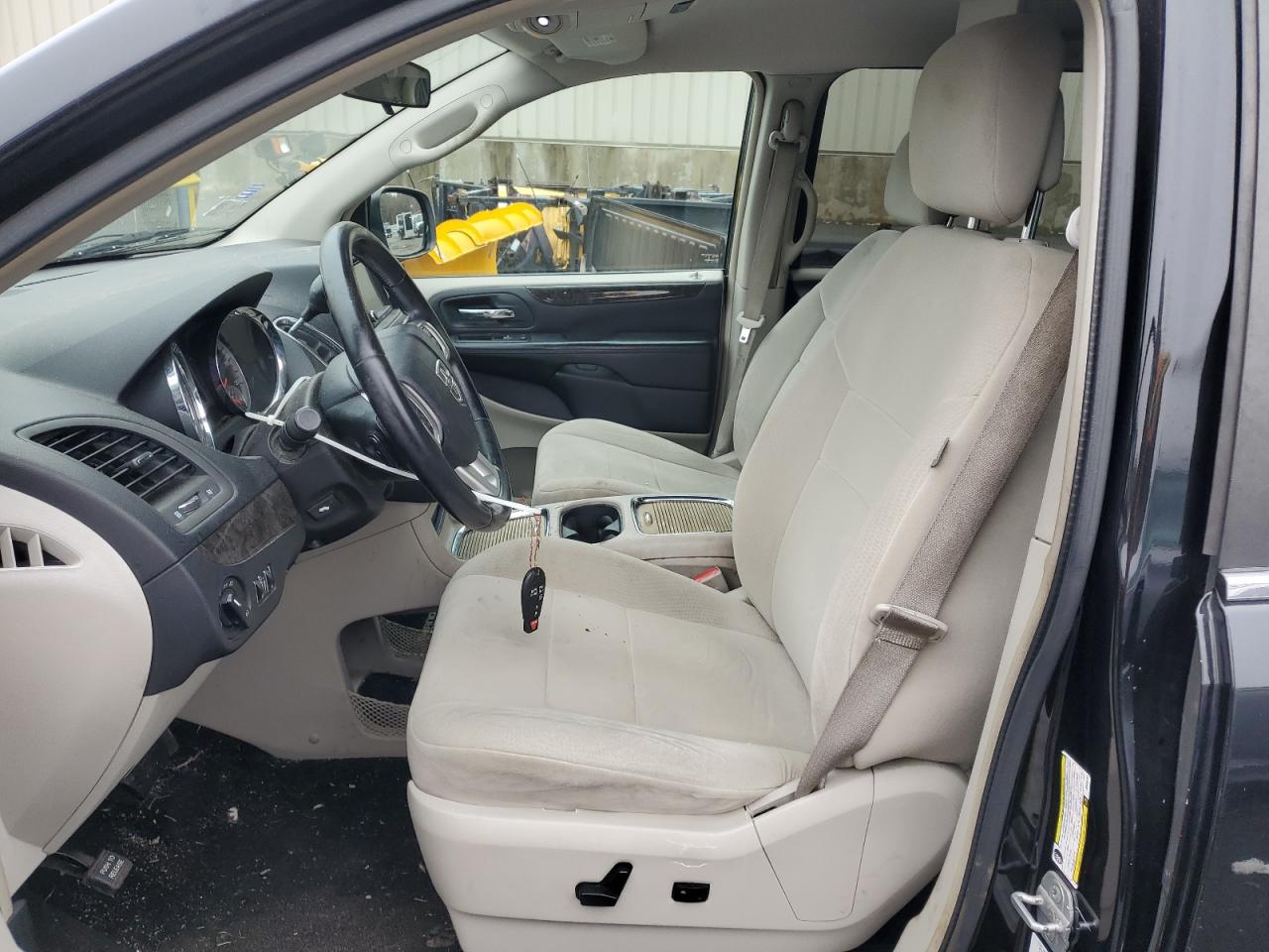 2011 Dodge Caravan - Image 7