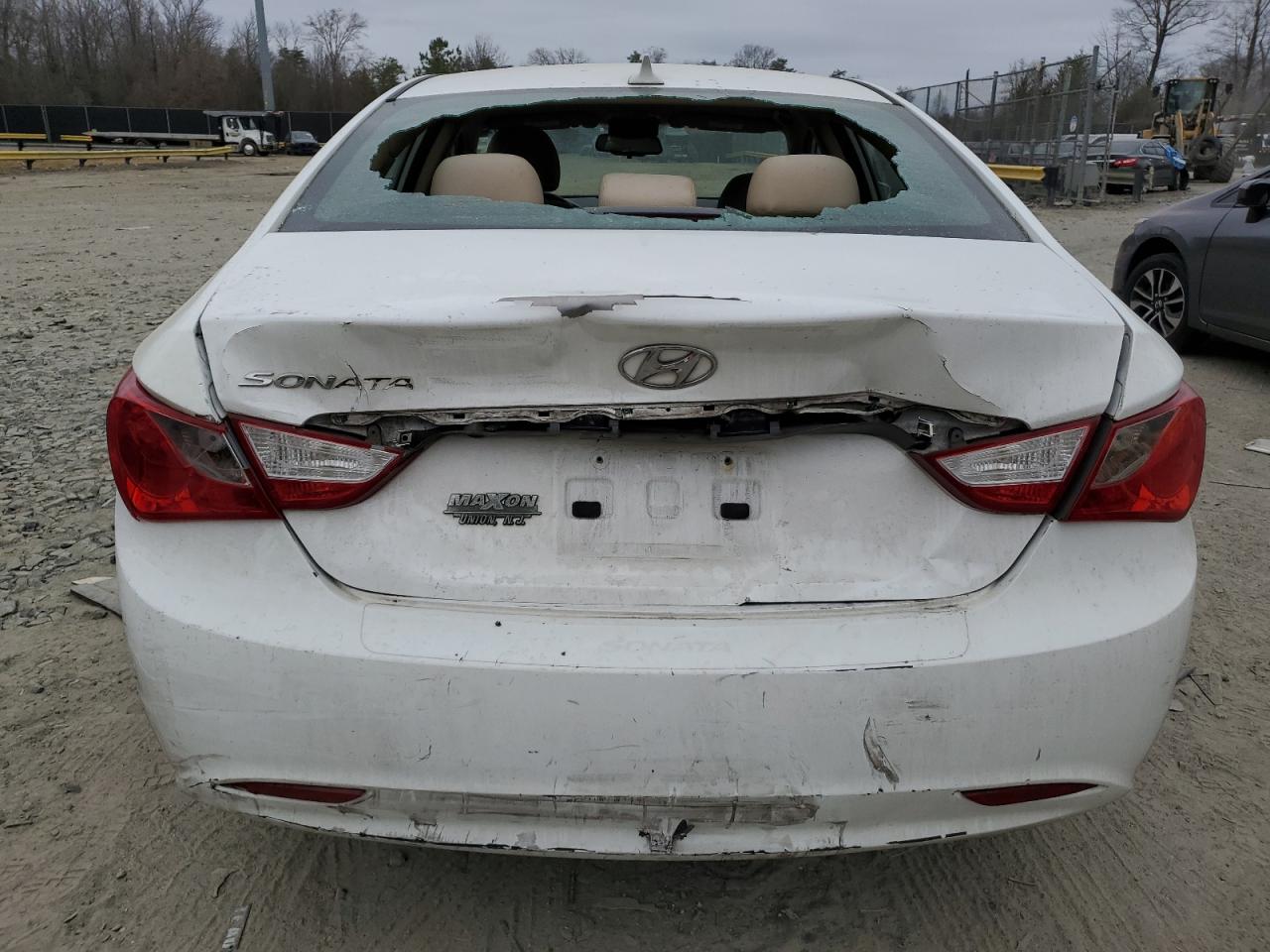 2013 Hyundai Sonata - Image 6