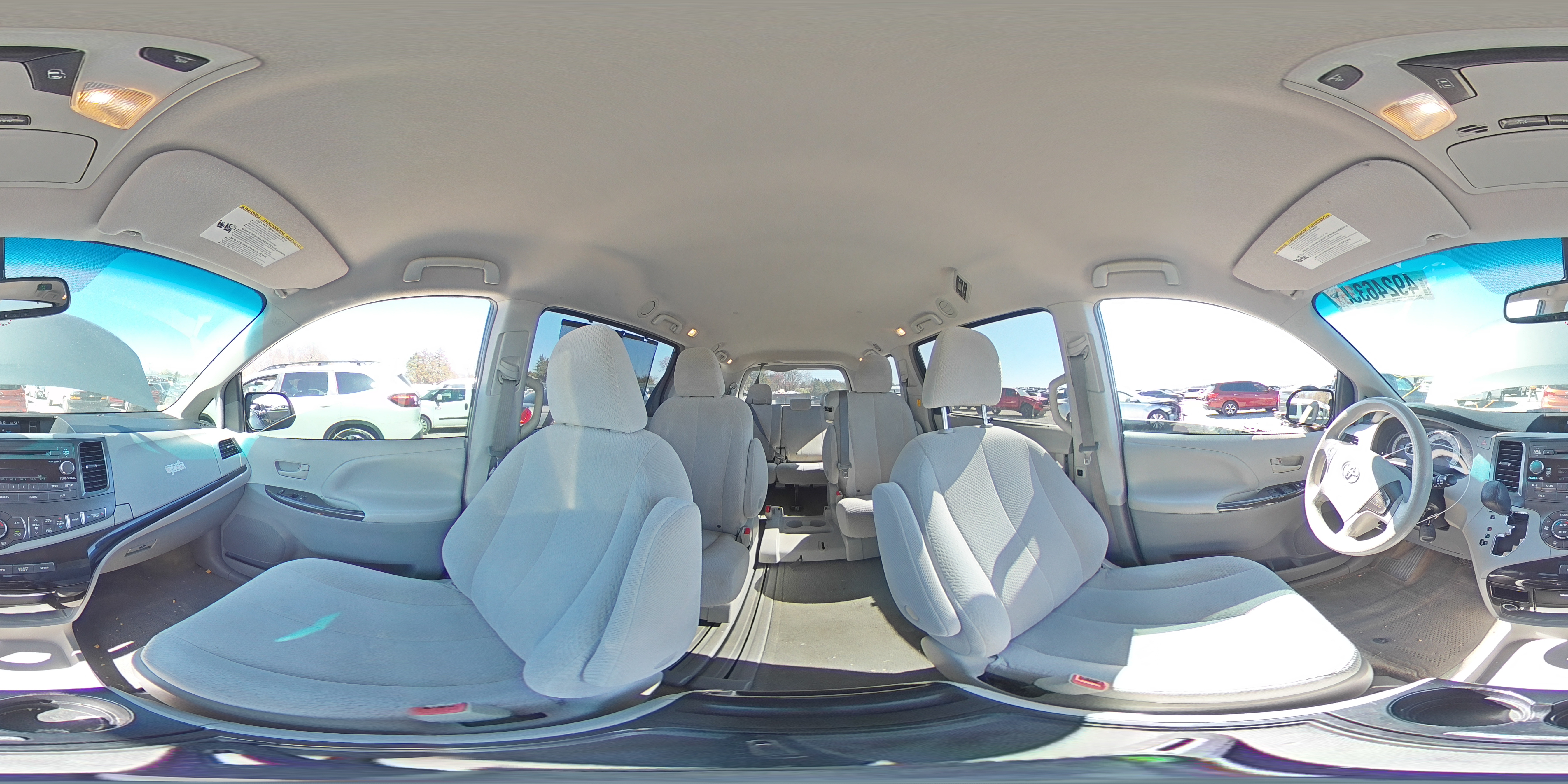 2013 Toyota Sienna - Image 13