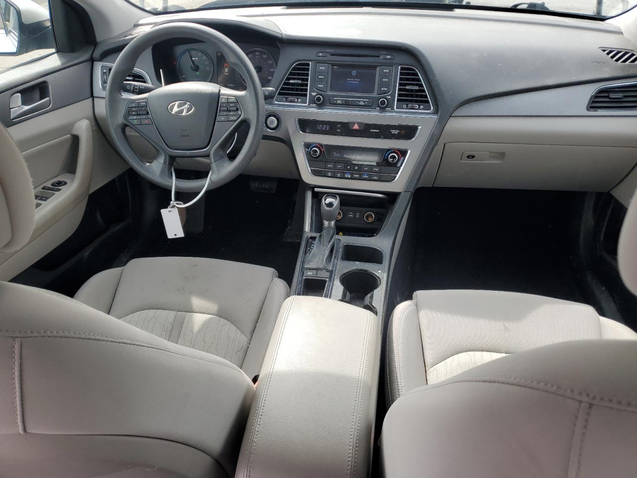 2016 Hyundai Sonata - Image 8