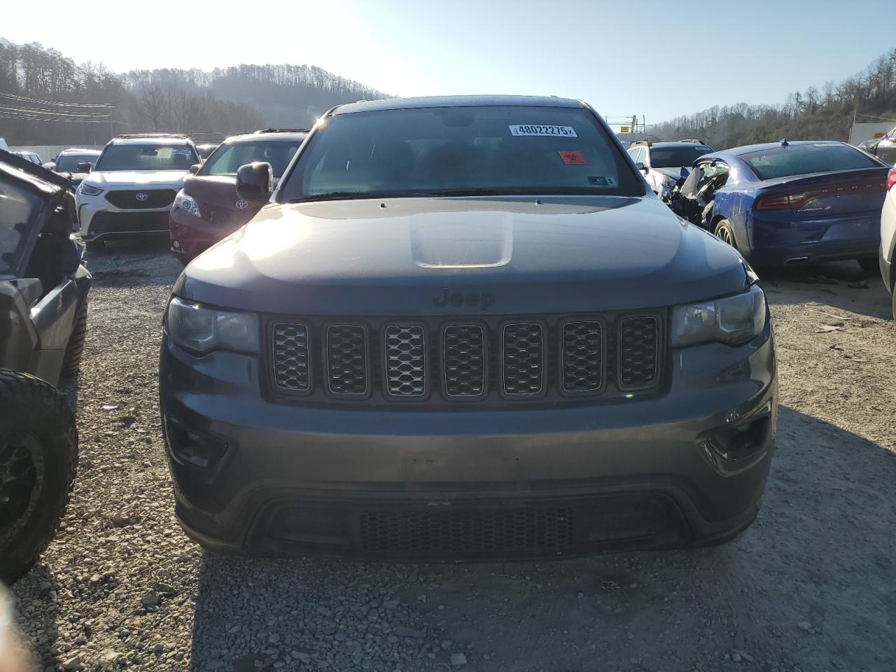 2017 Jeep Grand Cherokee - Image 5