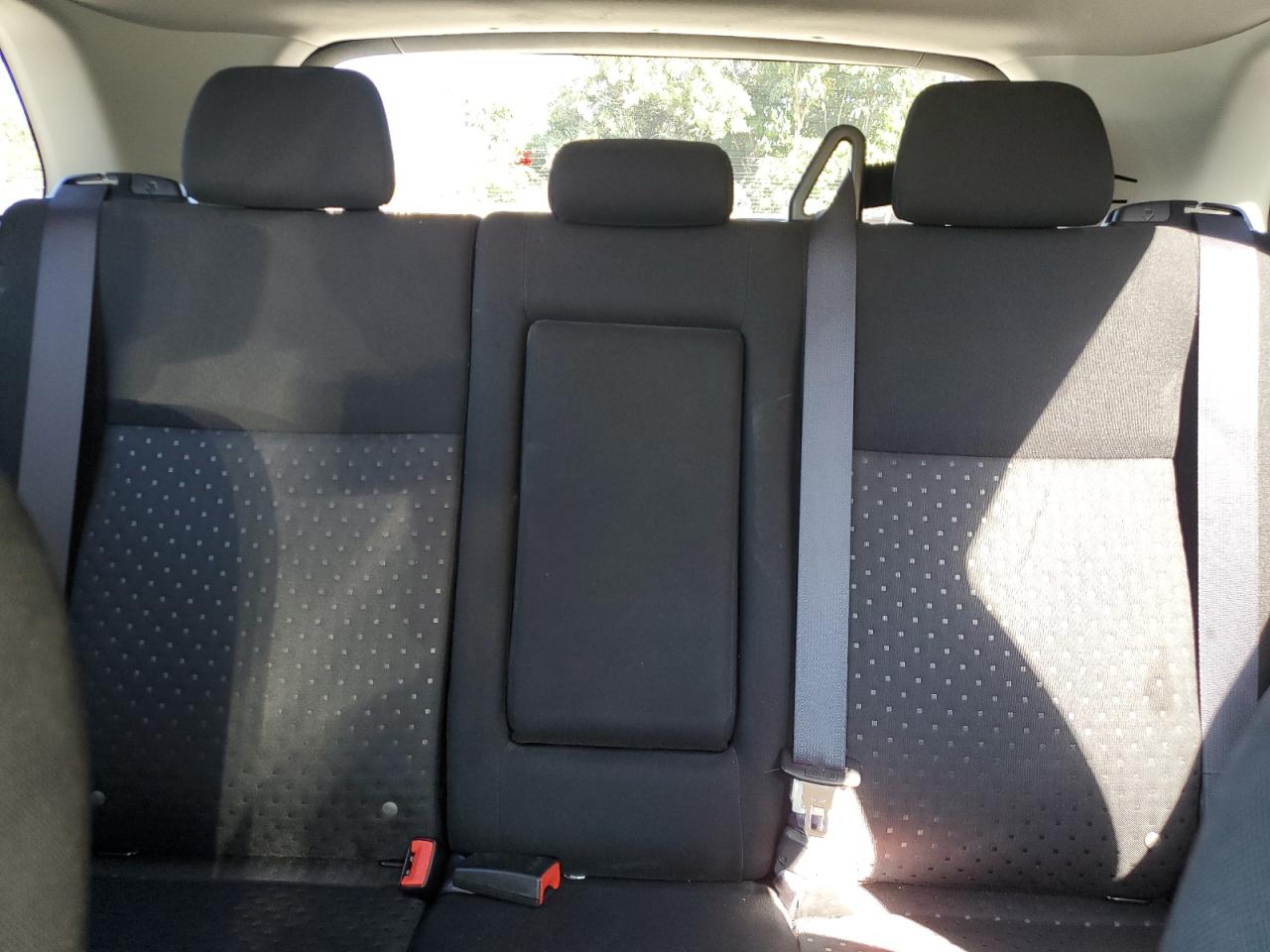 2012 Mitsubishi Outlander - Image 10