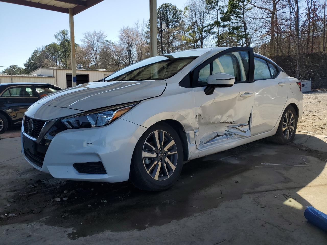 2020 Nissan Versa Sv for Sale in Hueytown, AL - Side