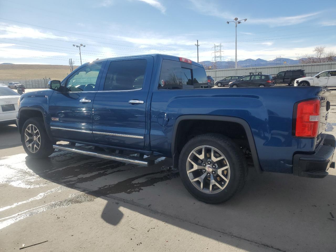 2015 GMC Sierra - Image 2