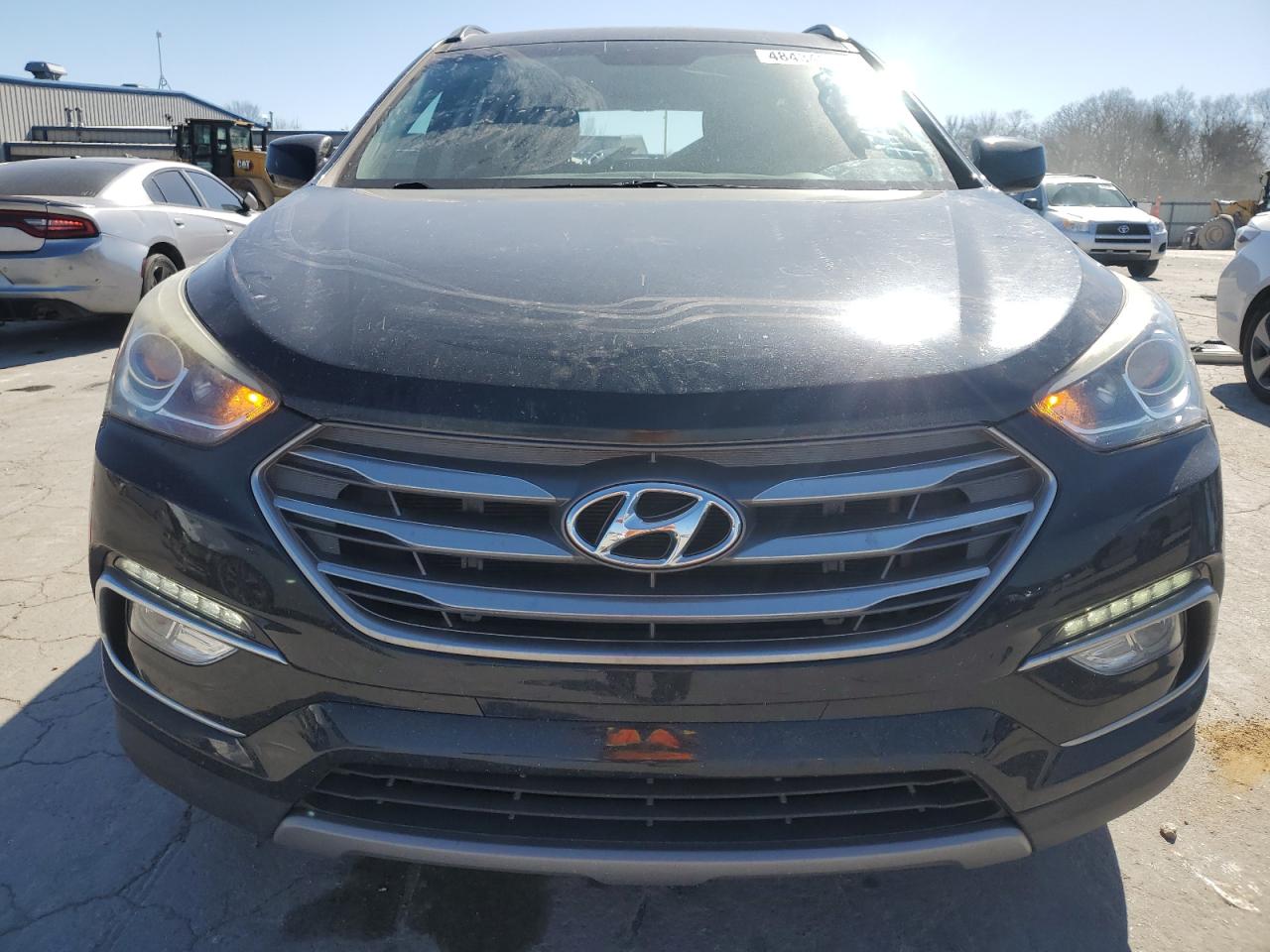 2017 Hyundai Santa Fe - Image 5
