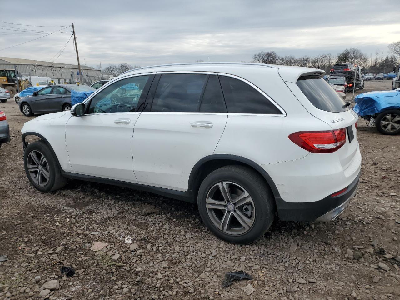 2017 Mercedes-Benz GLC - Image 2