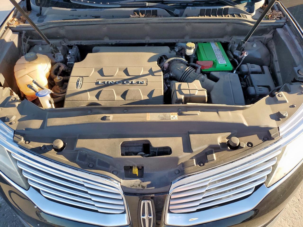 2018 Lincoln MKX - Image 12