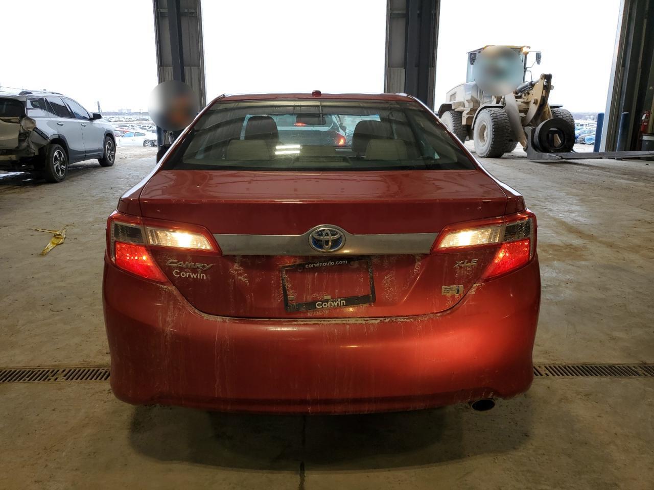 2012 Toyota Camry - Image 6