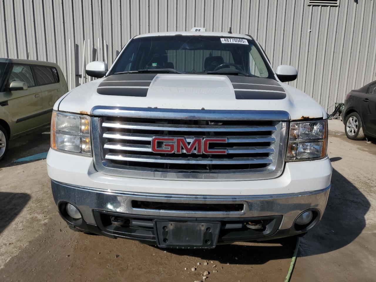 2010 GMC Sierra - Image 5