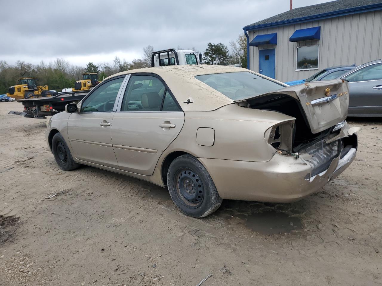 2005 Toyota Camry - Image 2