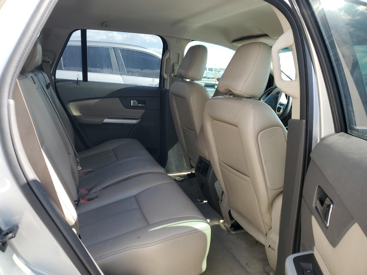 2011 Ford Edge - Image 10