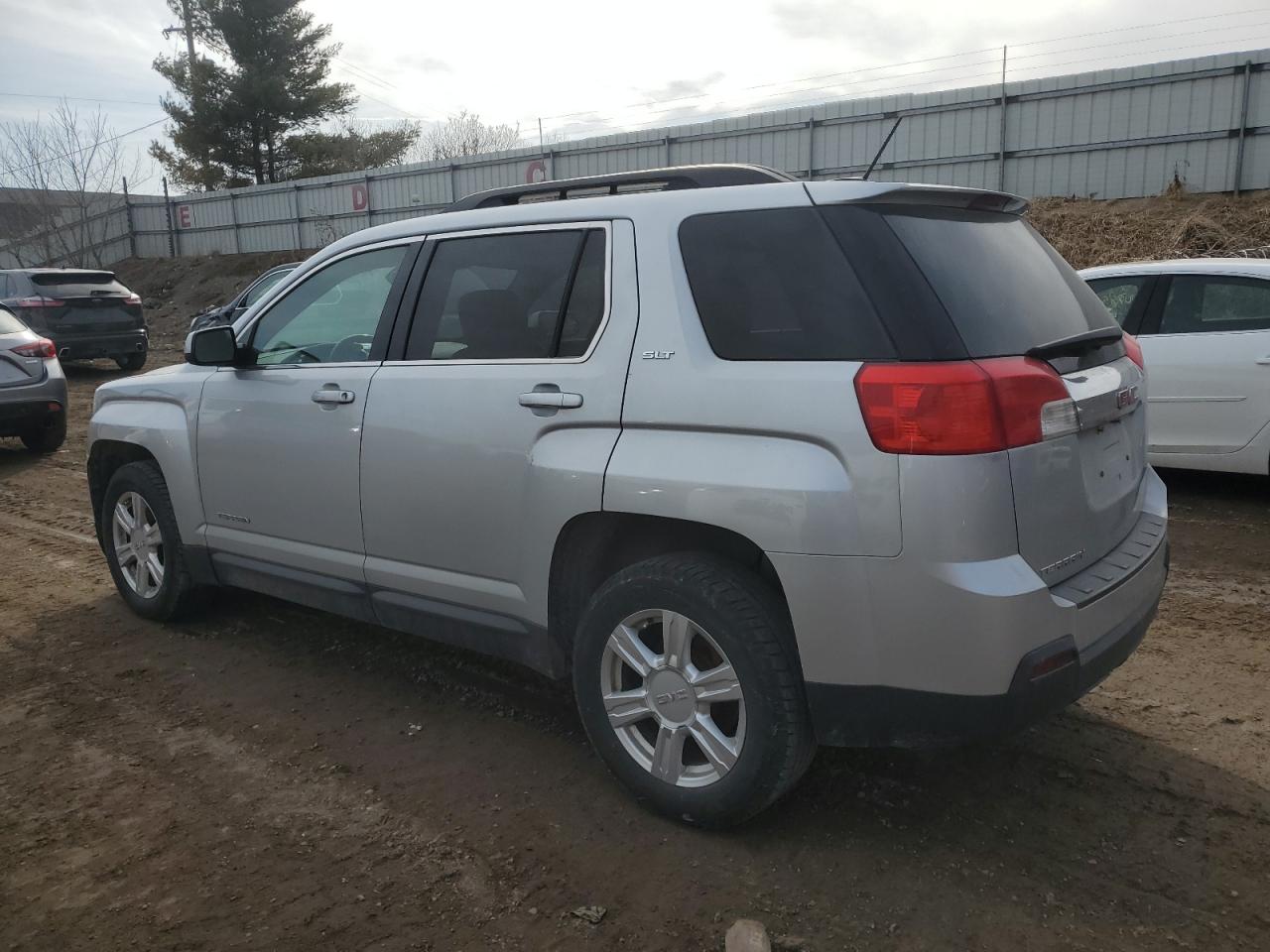 2015 GMC Terrain - Image 2