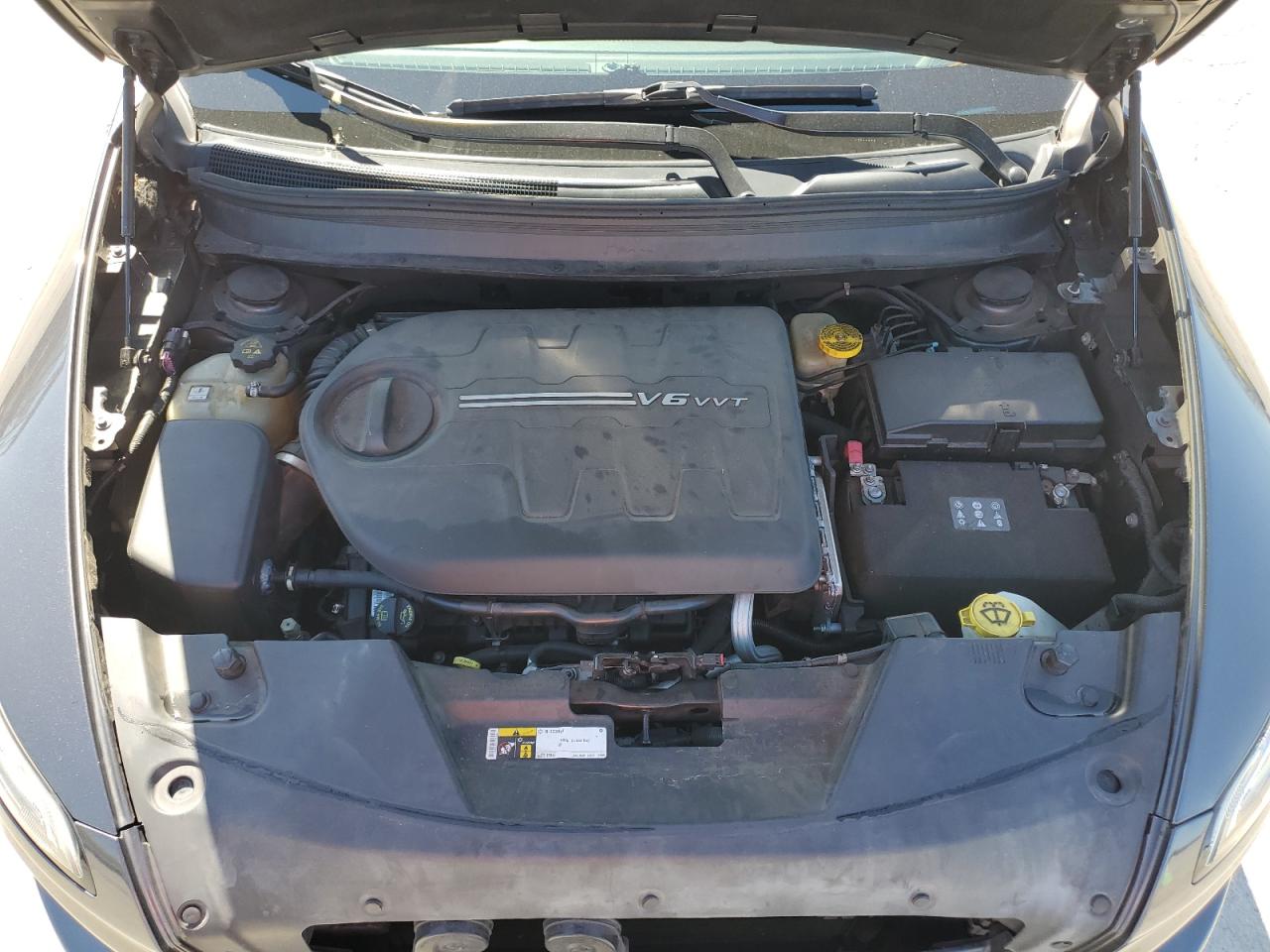2015 Jeep Grand Cherokee - Image 12