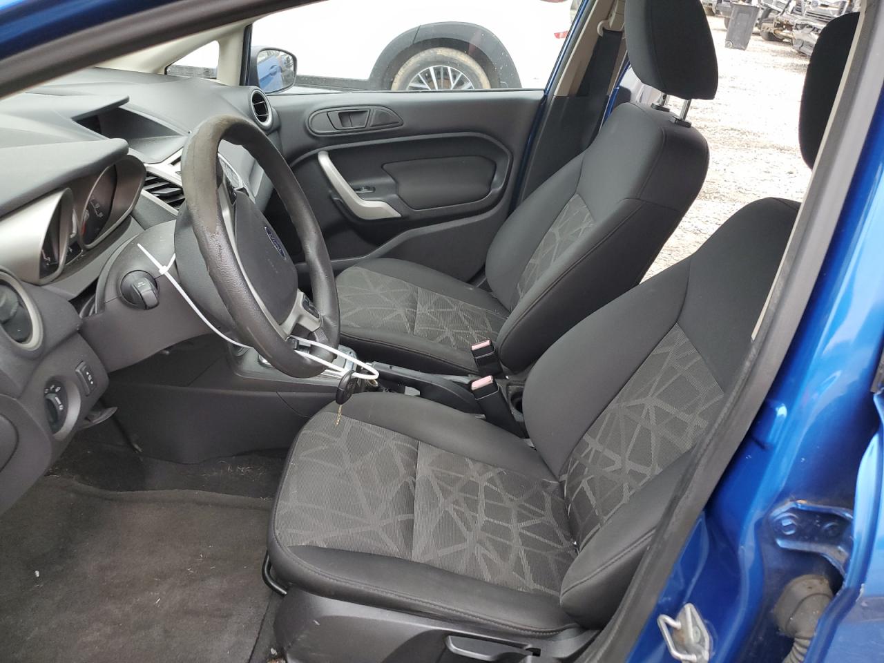 2011 Ford Fiesta - Image 7