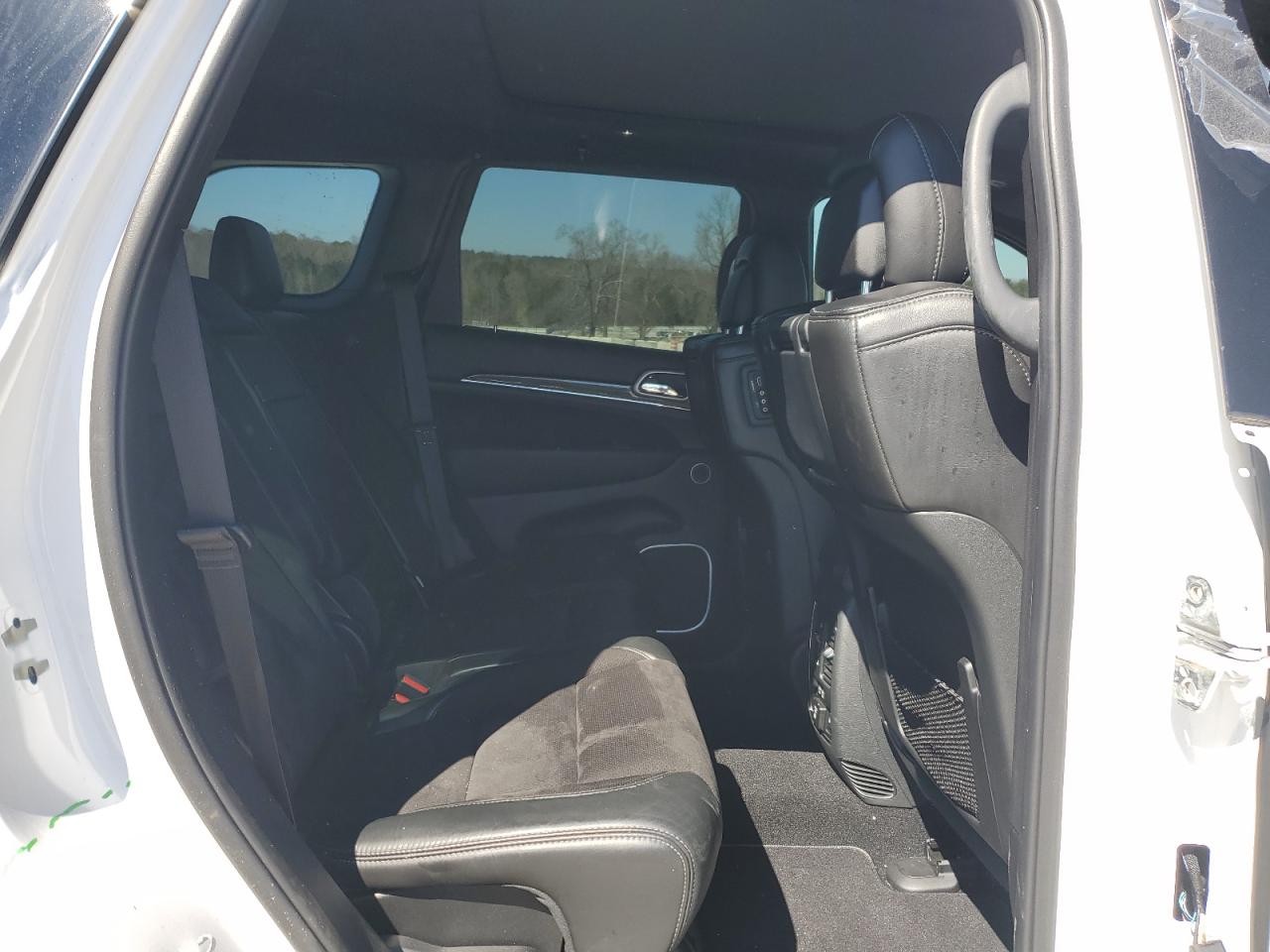 2019 Jeep Grand Cherokee - Image 11