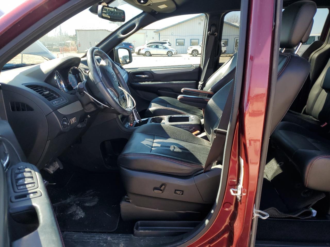2019 Dodge Caravan - Image 7