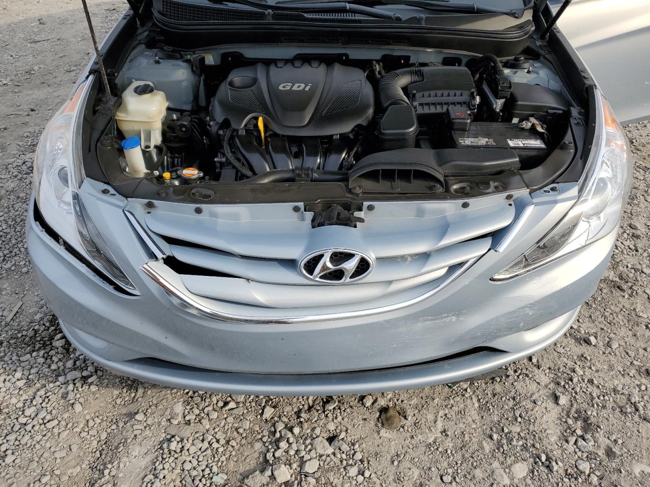 2012 Hyundai Sonata - Image 13