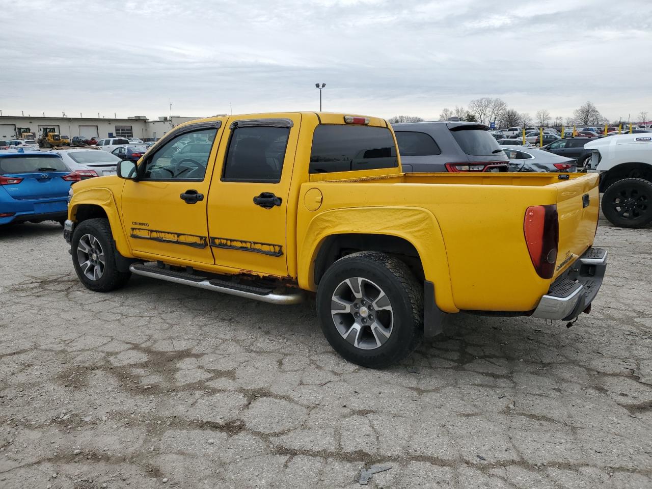 2004 Chevrolet Colorado - Image 2
