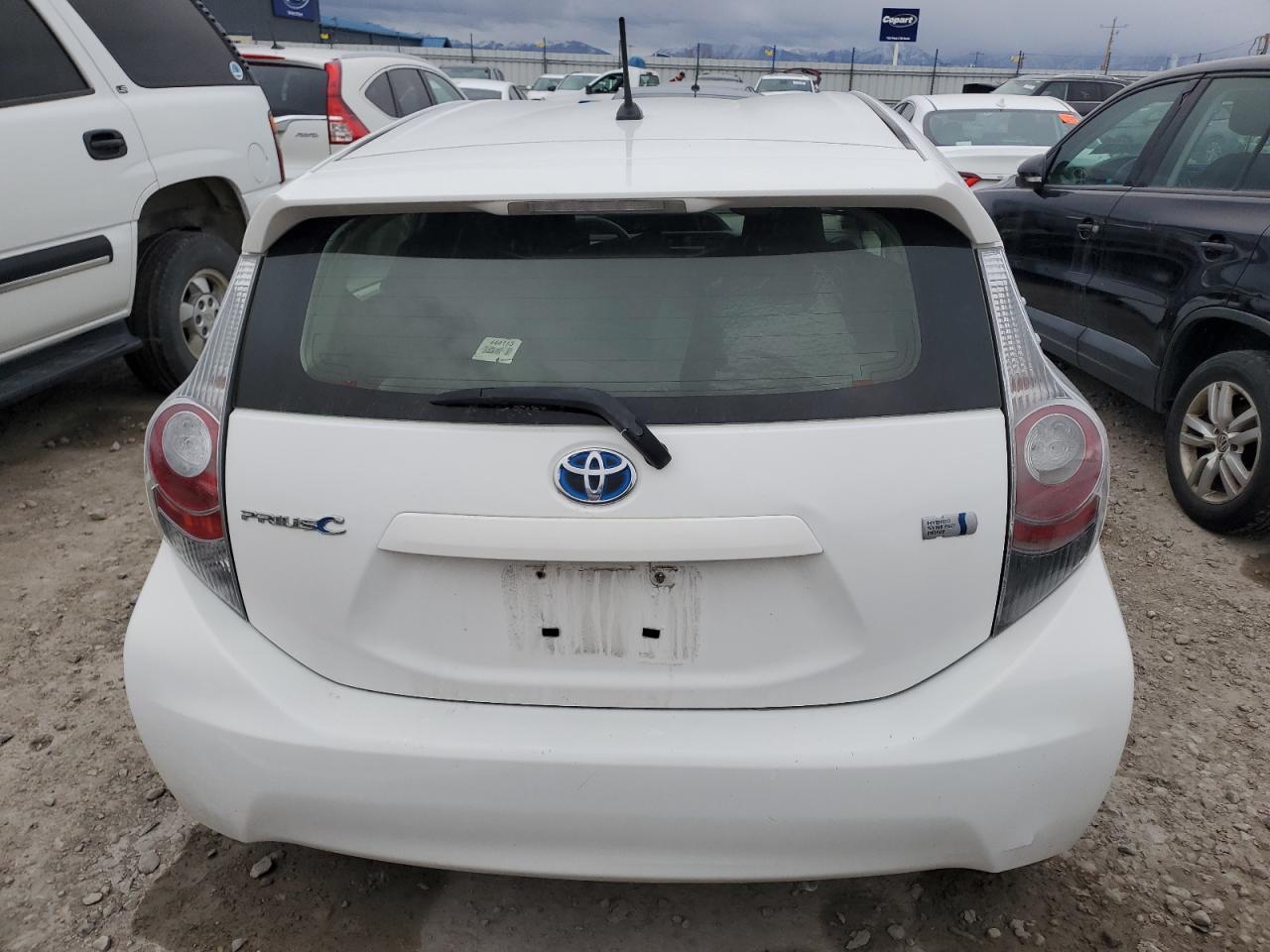 2014 Toyota Prius - Image 6