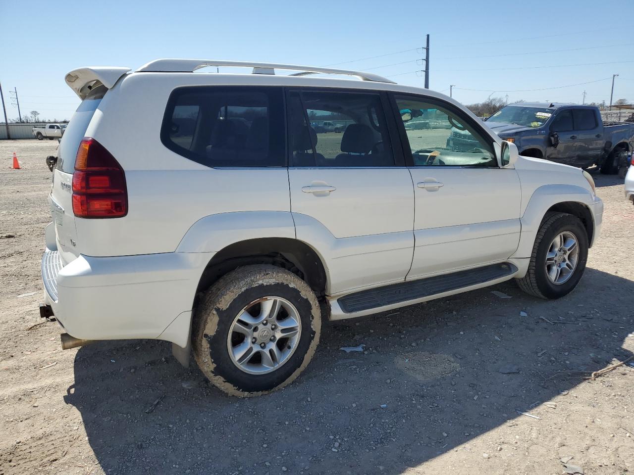 2005 Lexus GX - Image 3