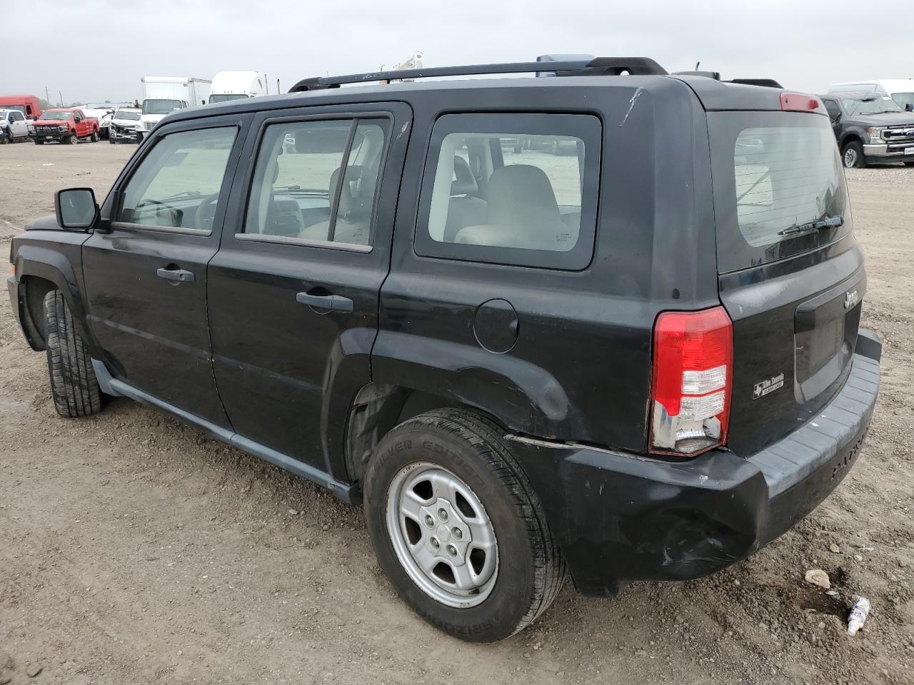 2007 Jeep Liberty (Patriot) - Image 2