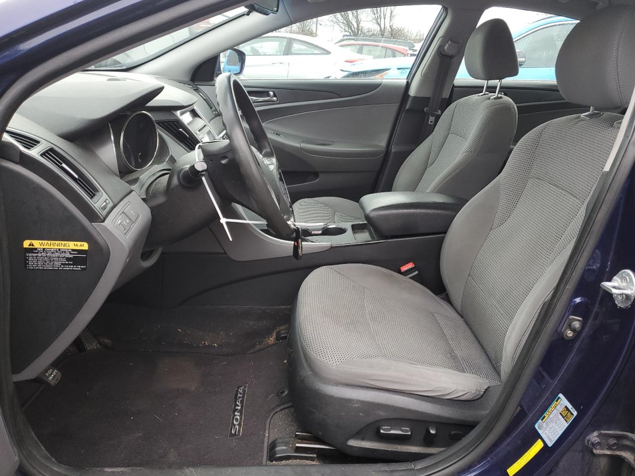 2012 Hyundai Sonata - Image 7