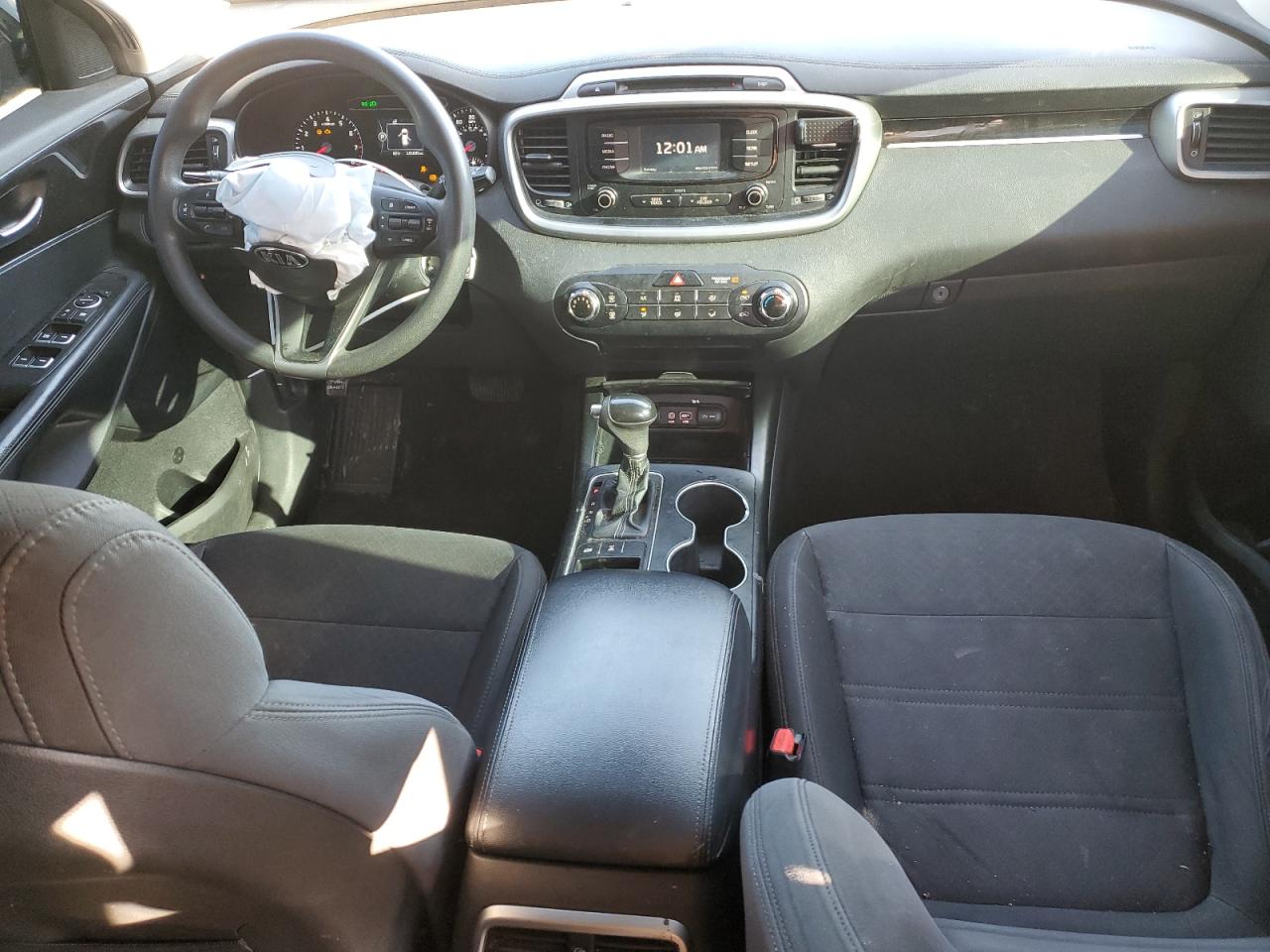 2017 Kia Sorento - Image 8