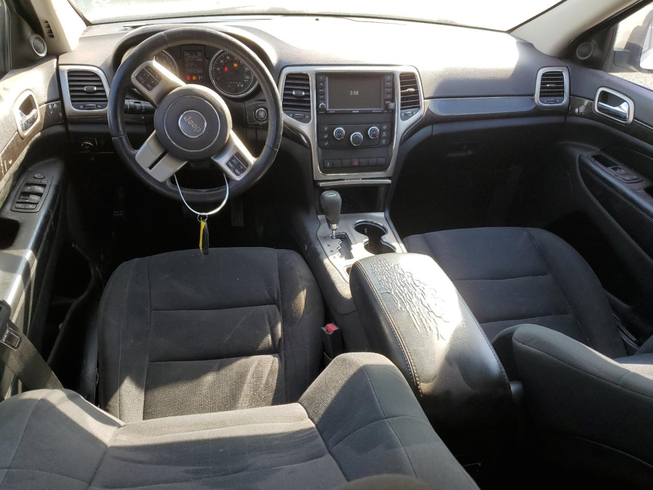 2012 Jeep Grand Cherokee - Image 8