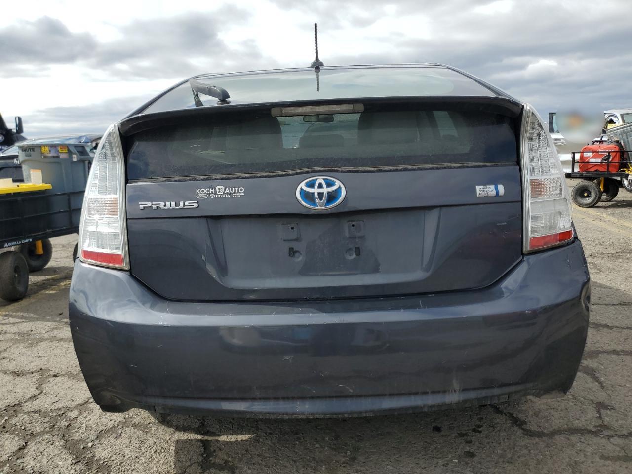 2011 Toyota Prius - Image 6