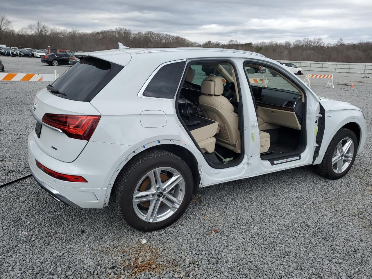 2024 Audi Q5 - Image 3