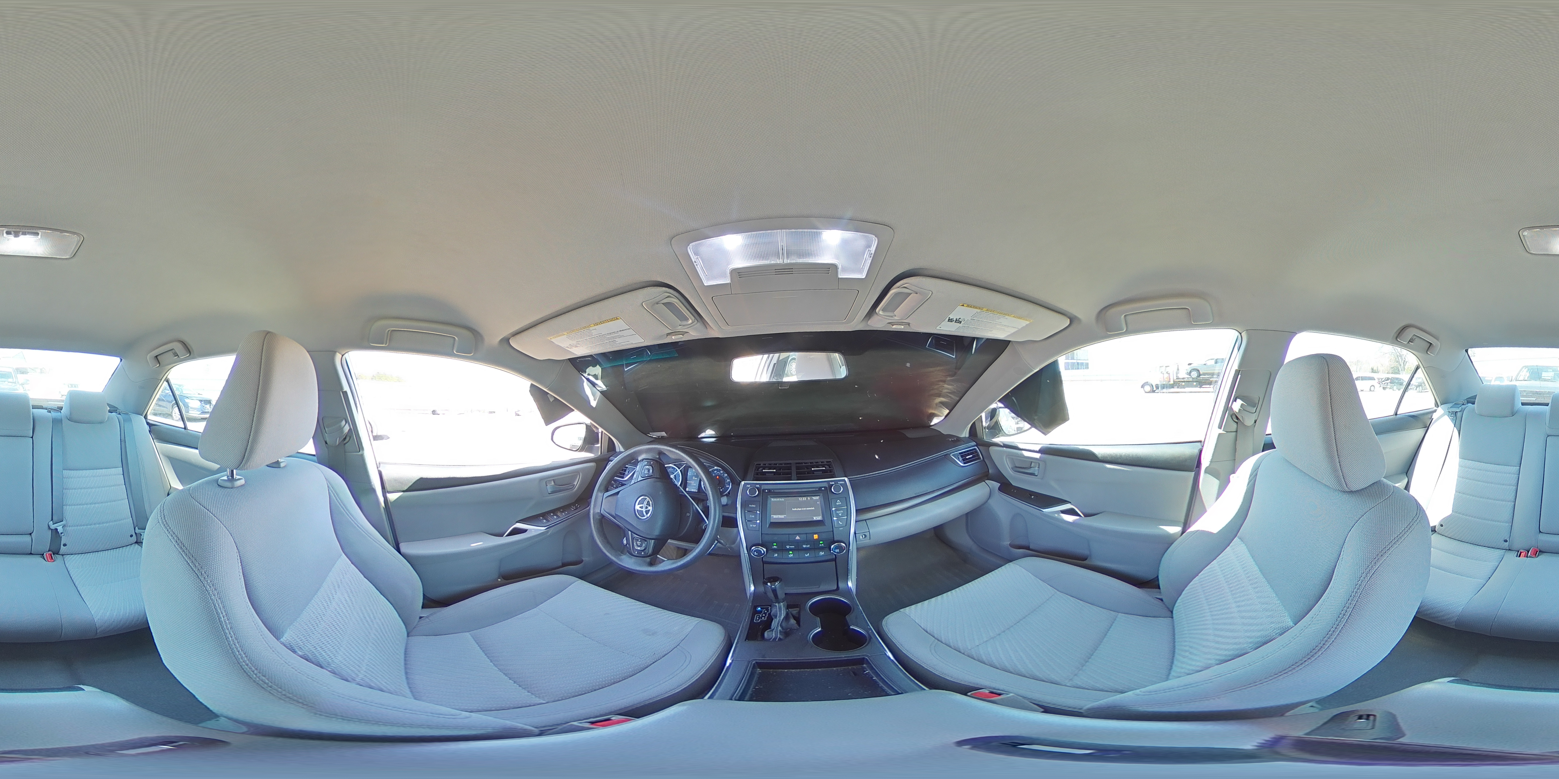 2016 Toyota Camry - Image 13