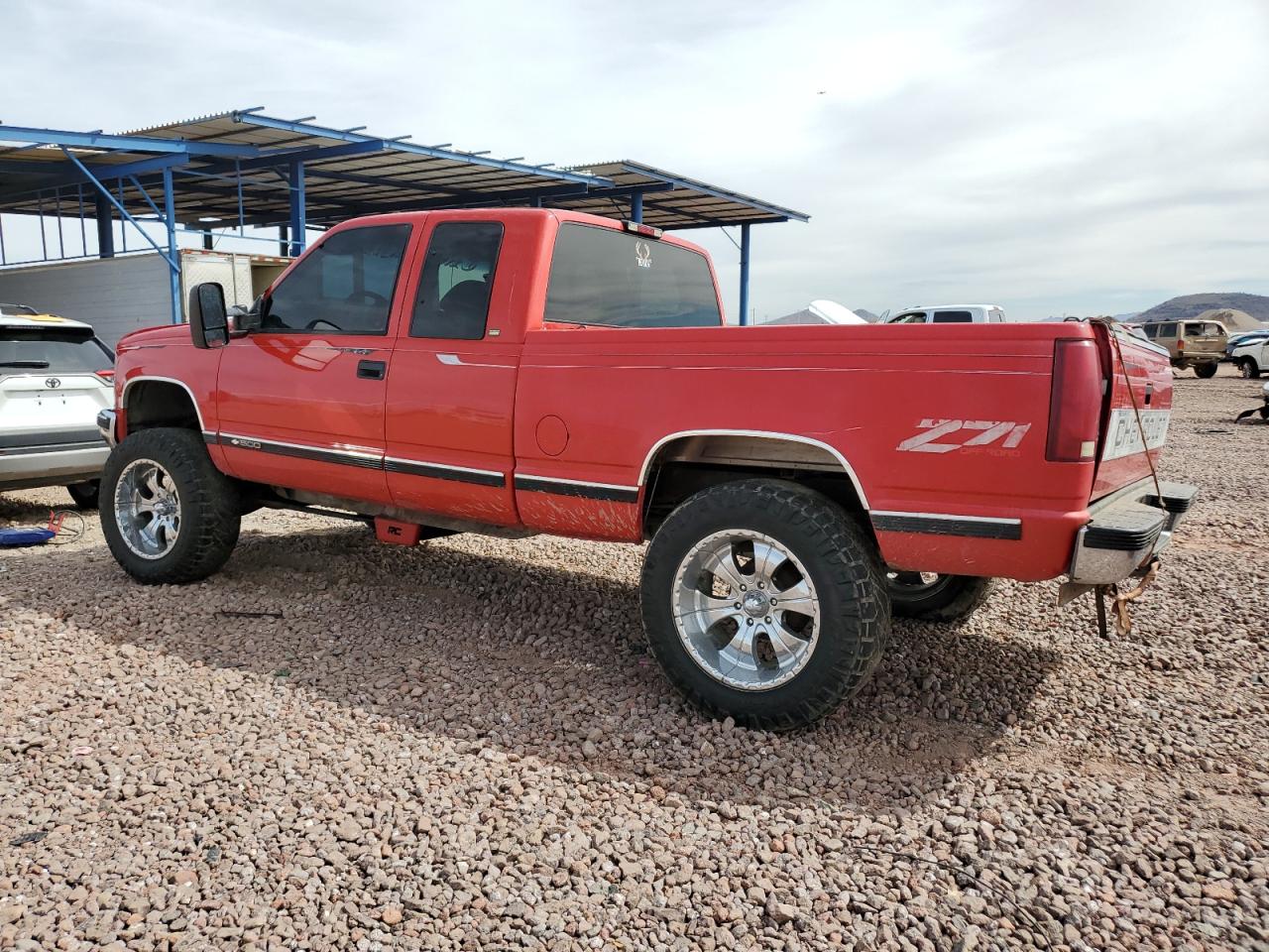1997 Chevrolet GMT-400 - Image 2