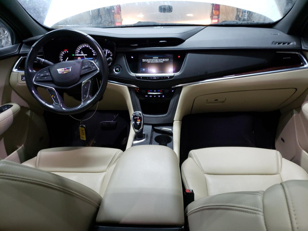 2018 Cadillac XT5 - Image 8