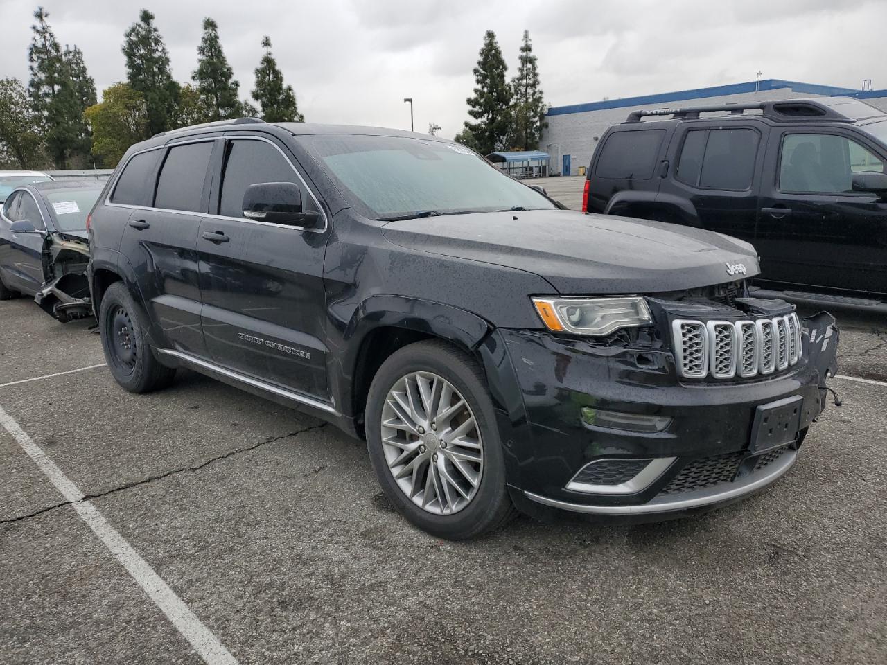 2017 Jeep Grand Cherokee - Image 4