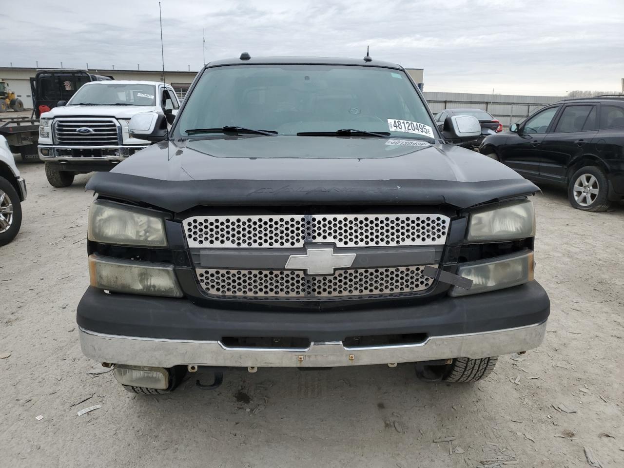 2004 Chevrolet Avalanche - Image 5
