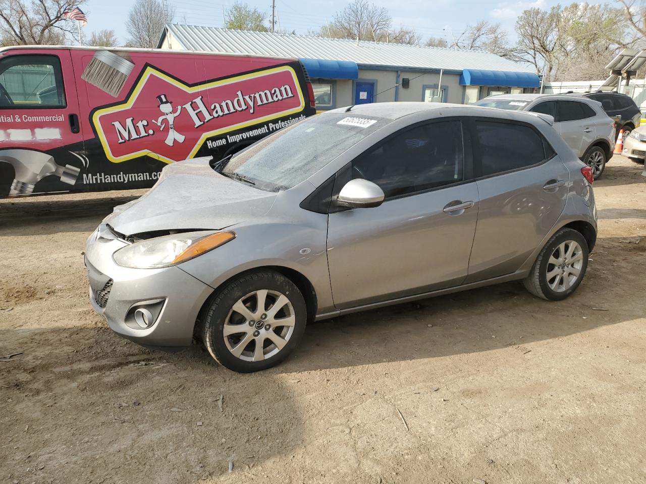 2013 Mazda Mazda2 na sprzedaż w Wichita, KS - Front End