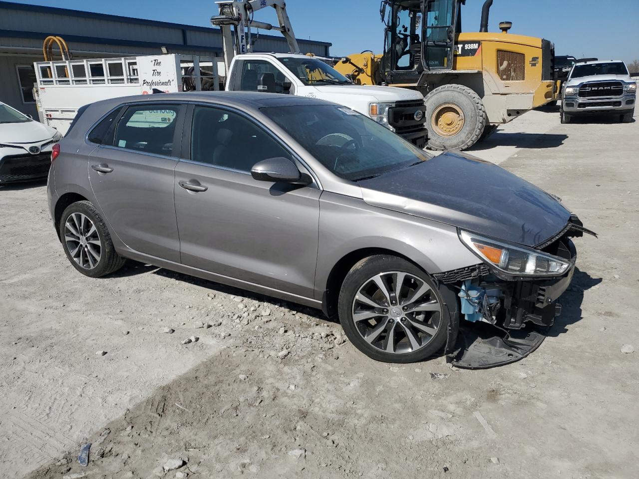 2020 Hyundai Elantra - Image 4