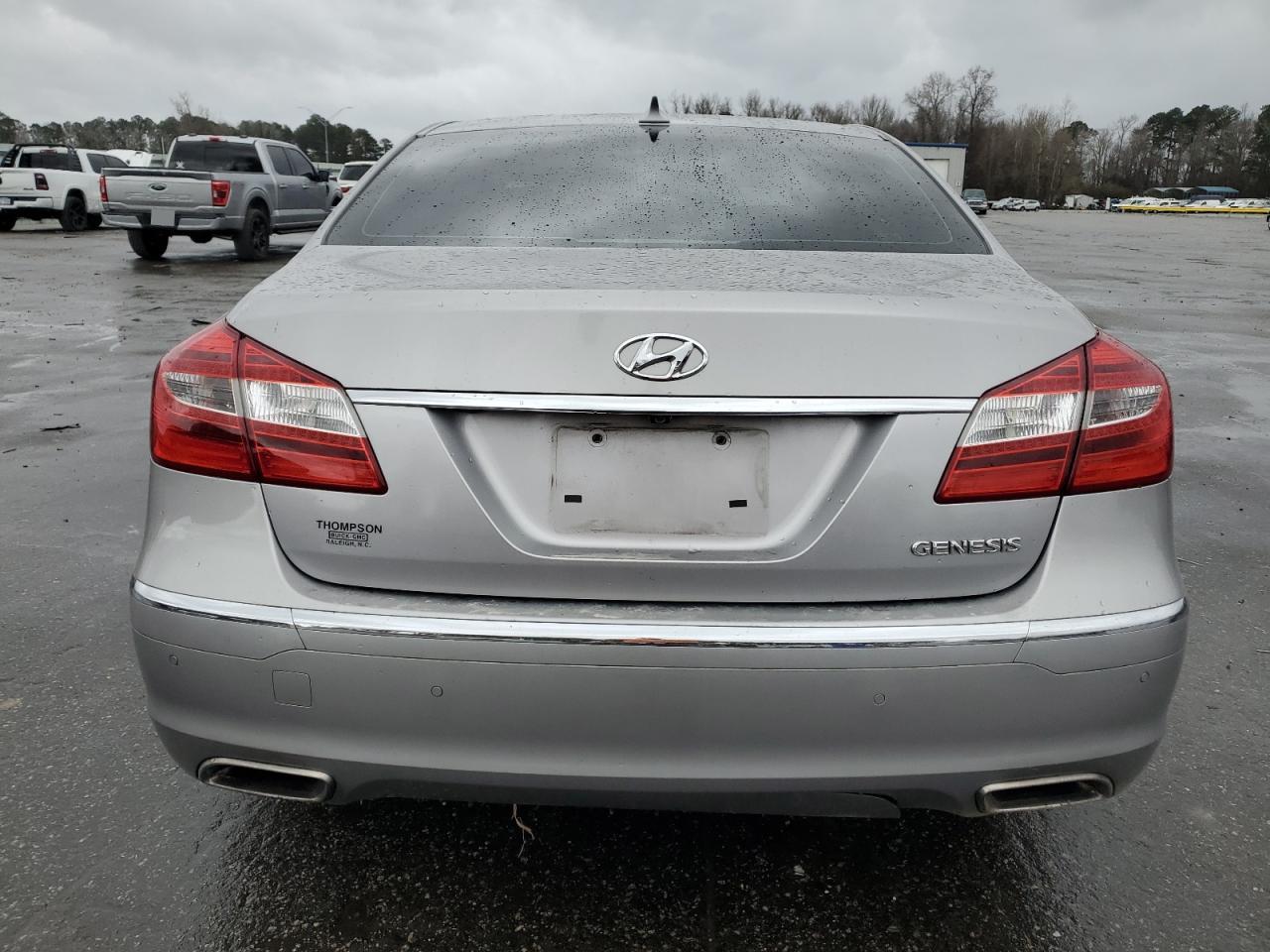 2013 Hyundai Genesis - Image 6