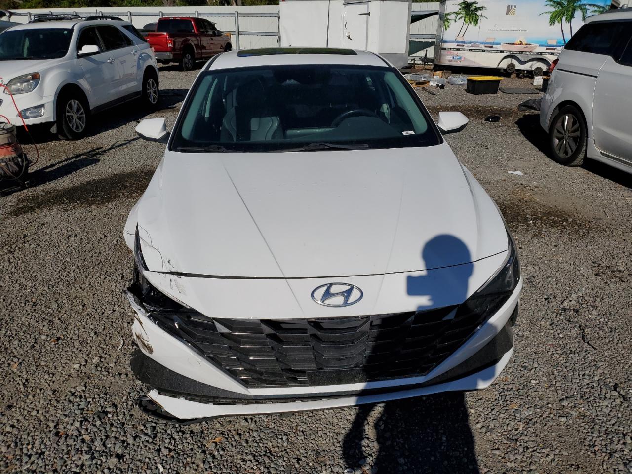 2023 Hyundai Elantra - Image 5