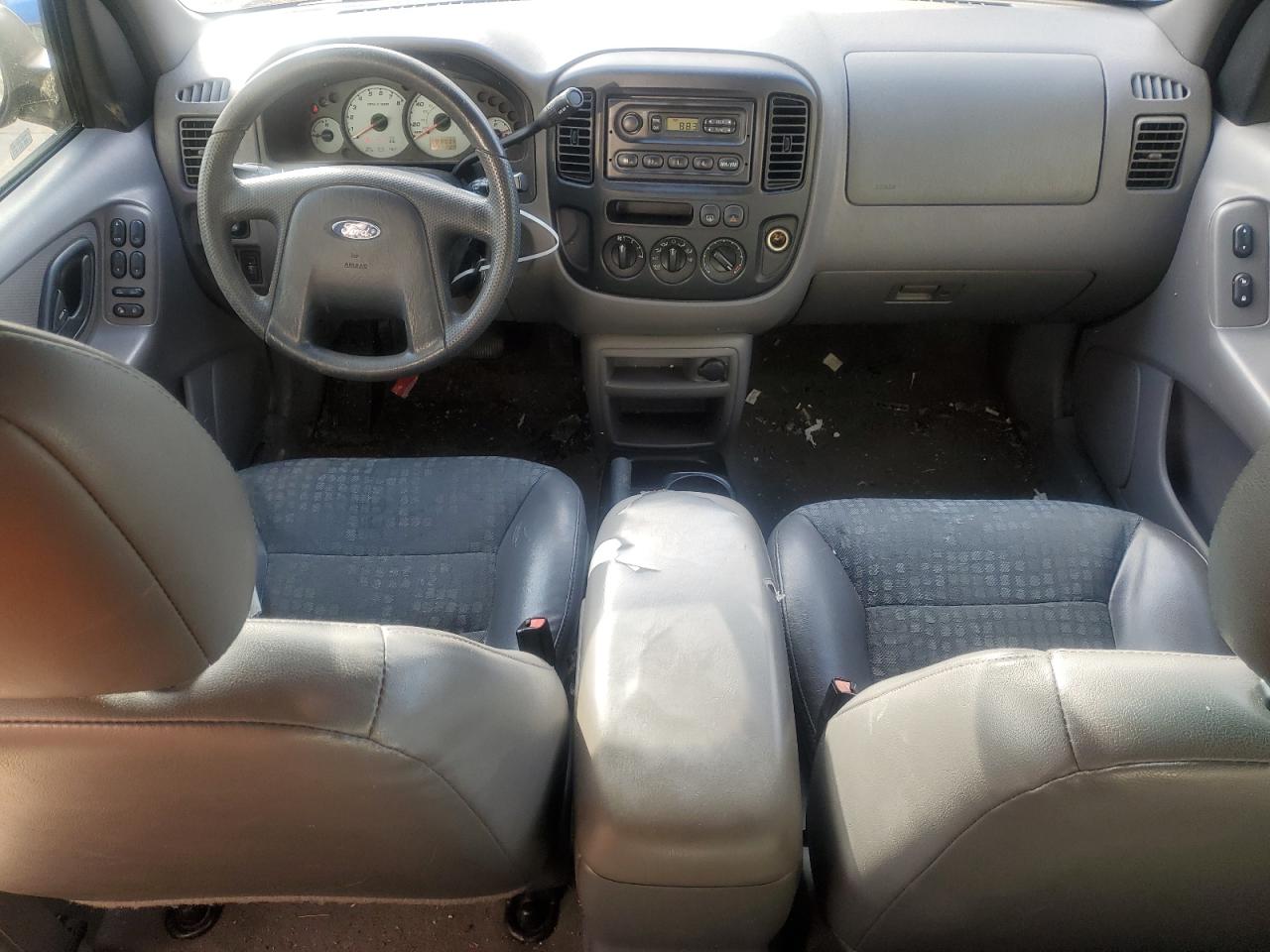 2002 Ford Escape - Image 8