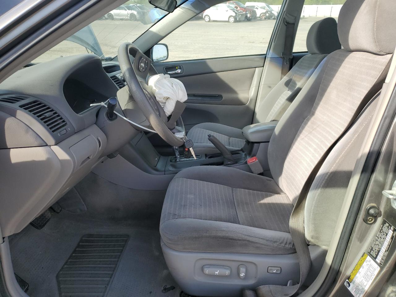 2005 Toyota Camry - Image 7
