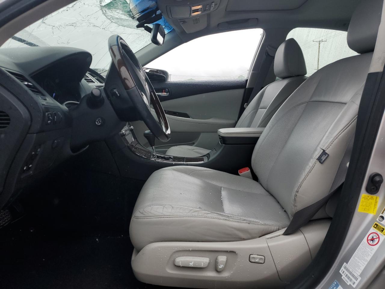 2012 Lexus ES - Image 7