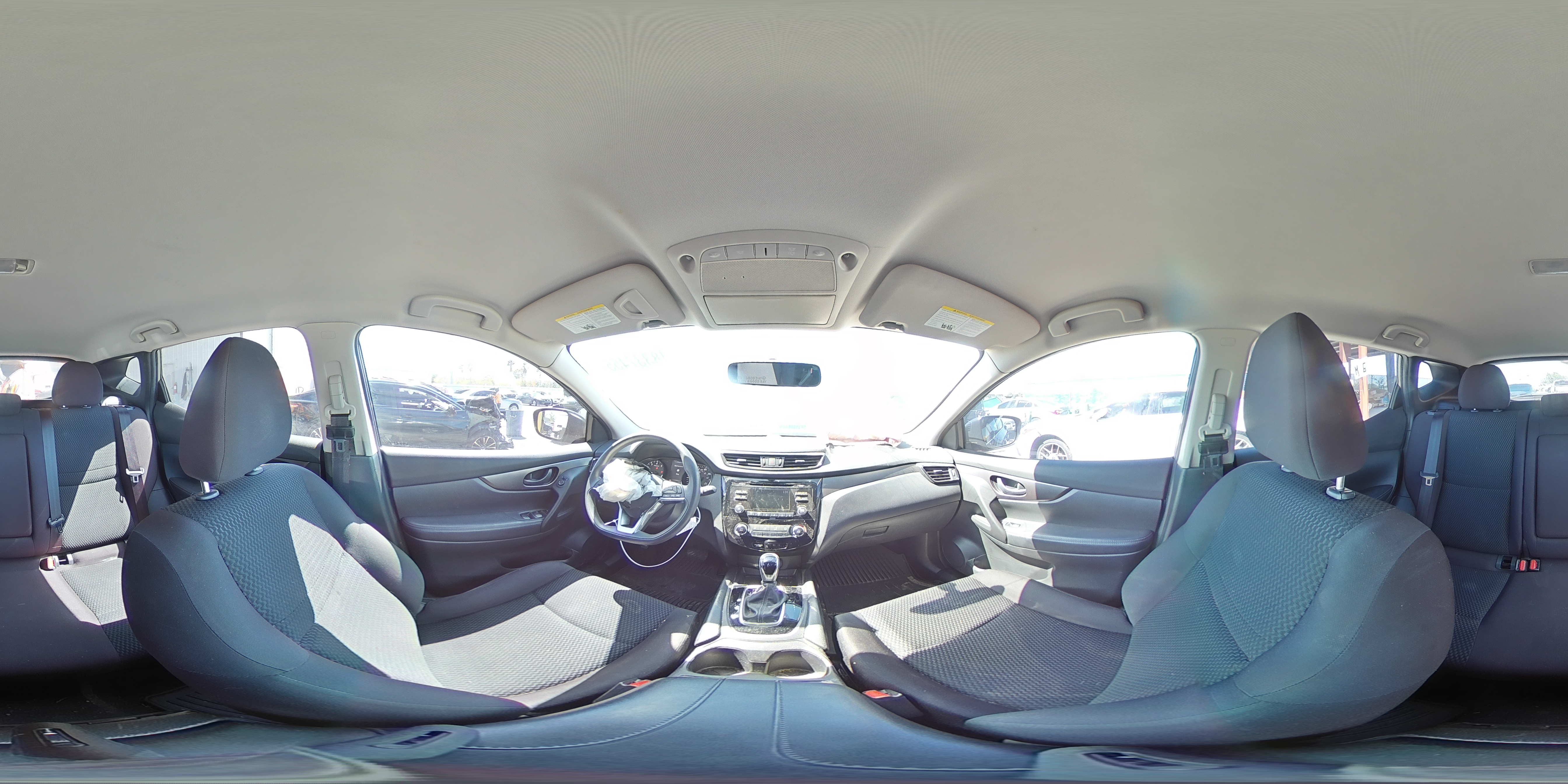 2018 Nissan Rogue - Image 15