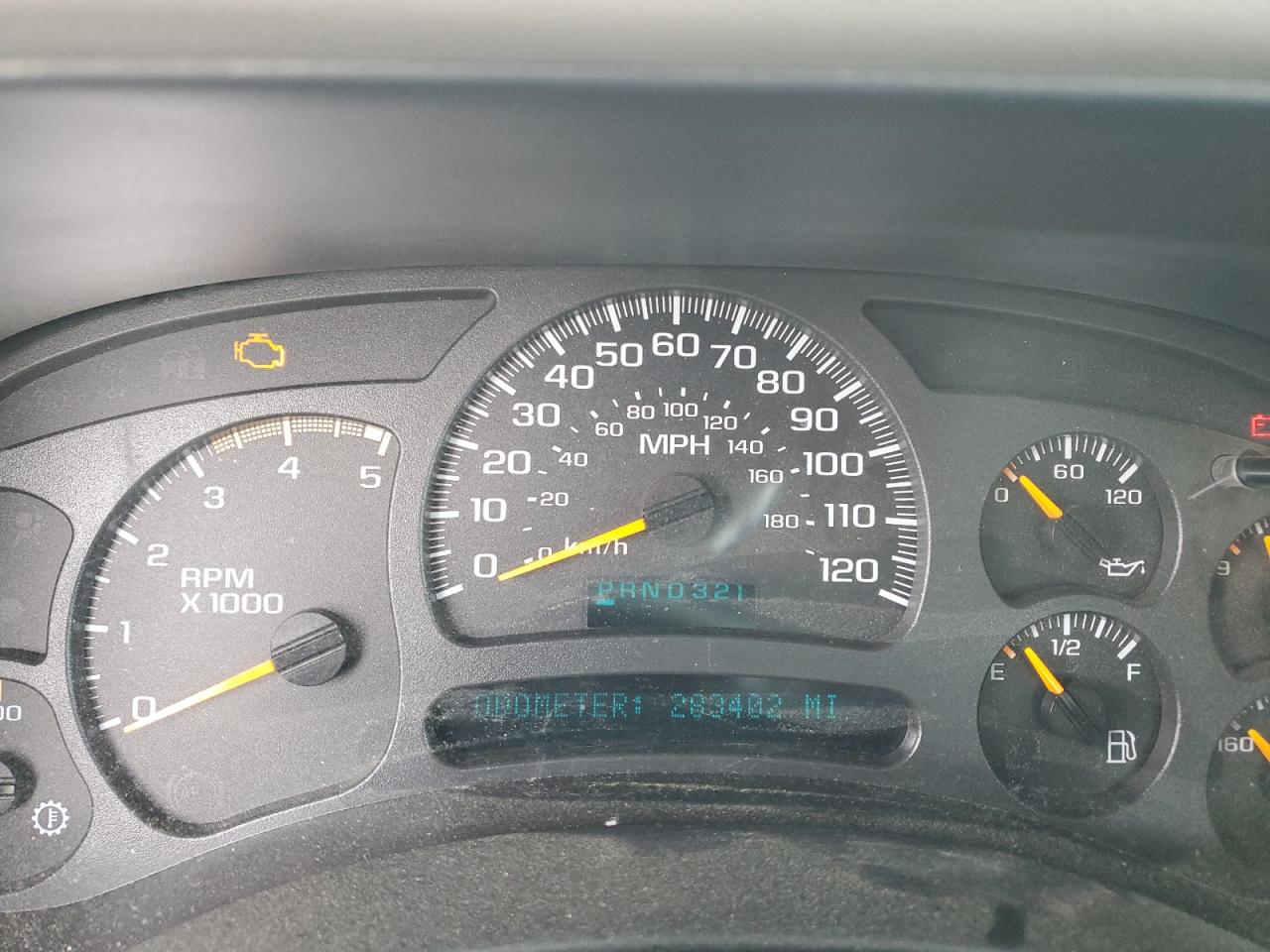 2003 Chevrolet Silverado - Image 9
