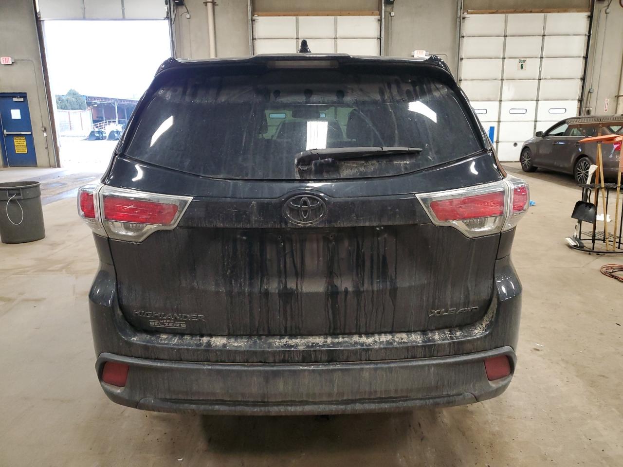 2016 Toyota Highlander - Image 6