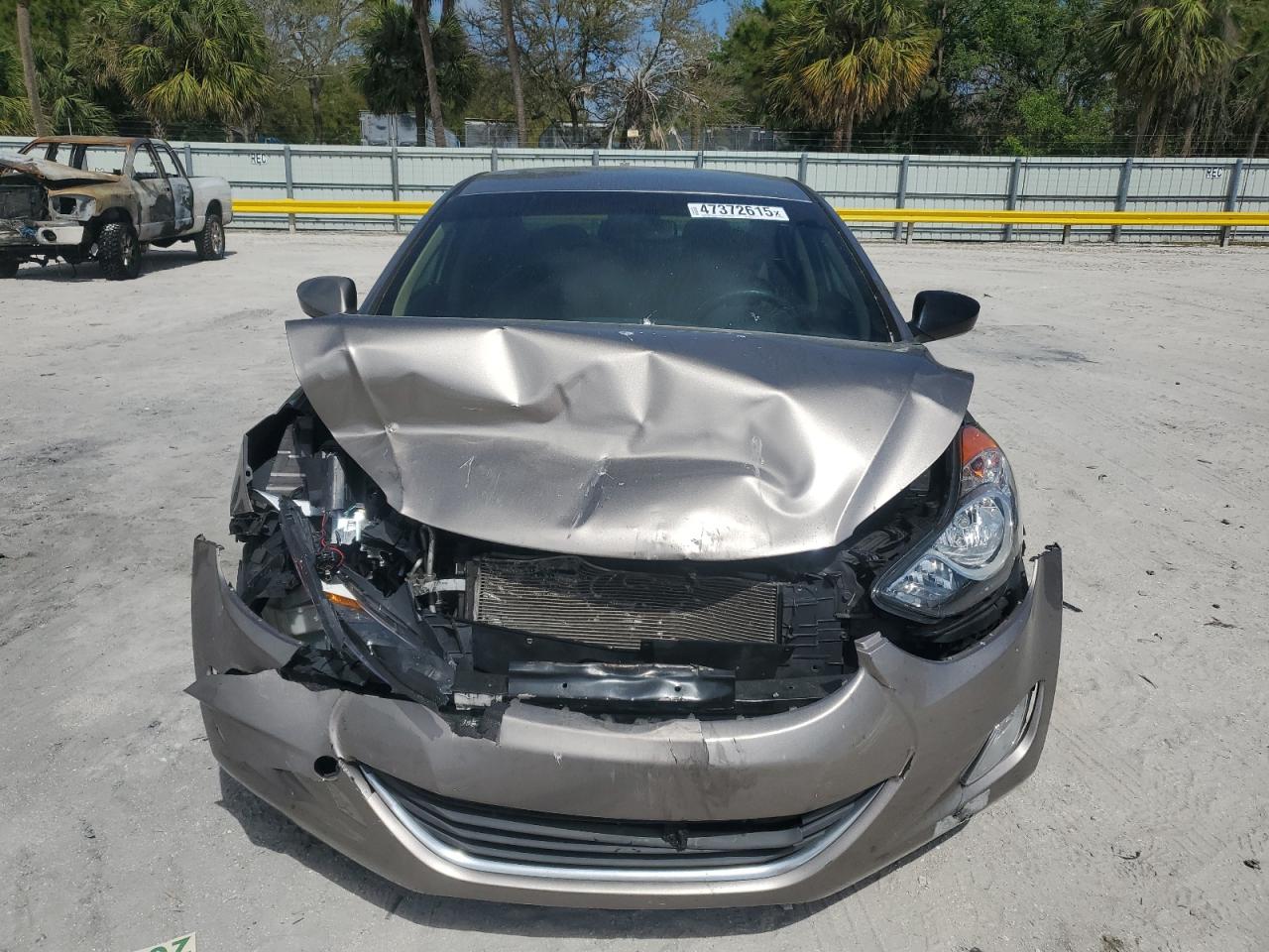 2013 Hyundai Elantra - Image 5