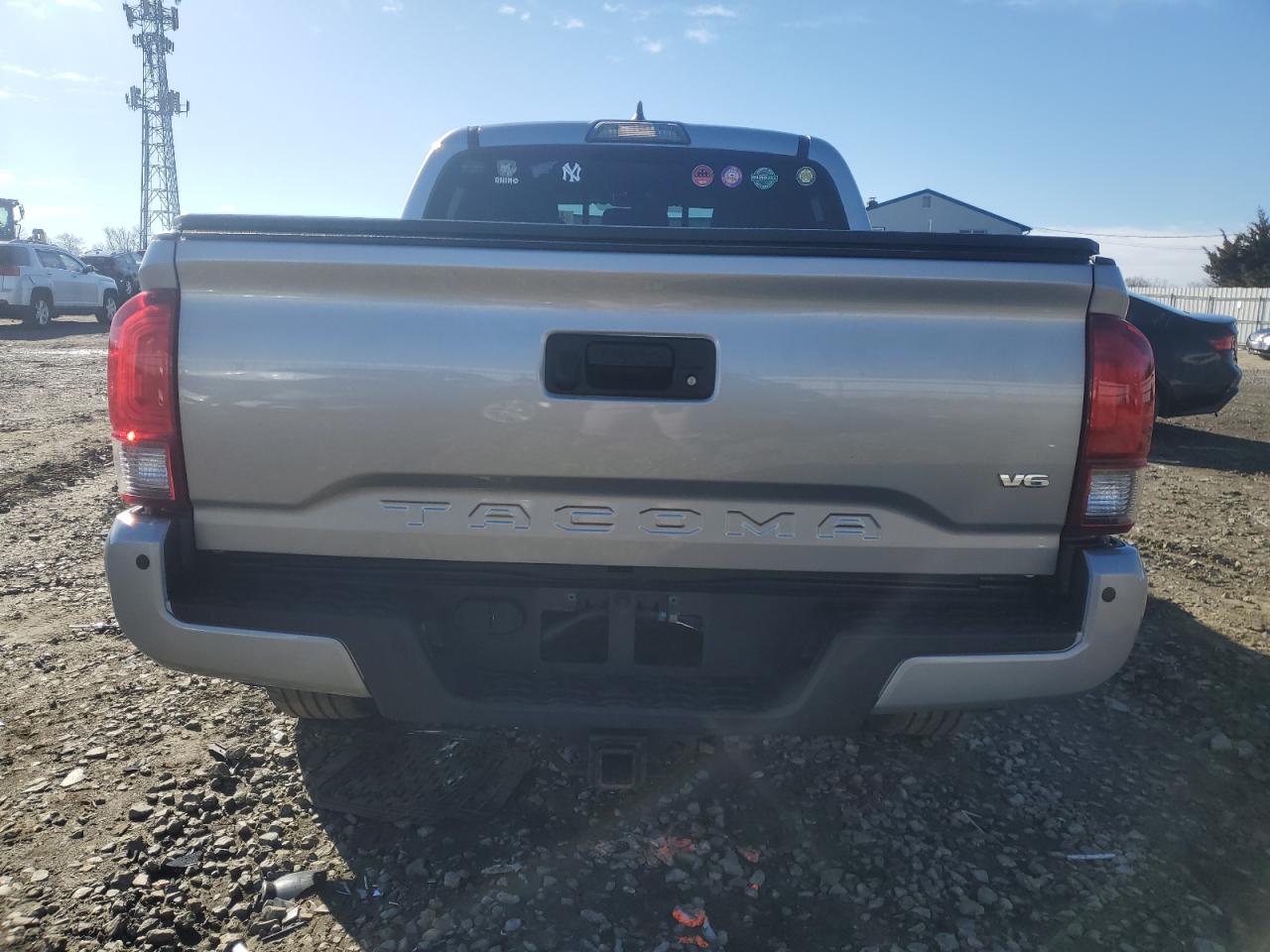 2019 Toyota Tacoma - Image 6