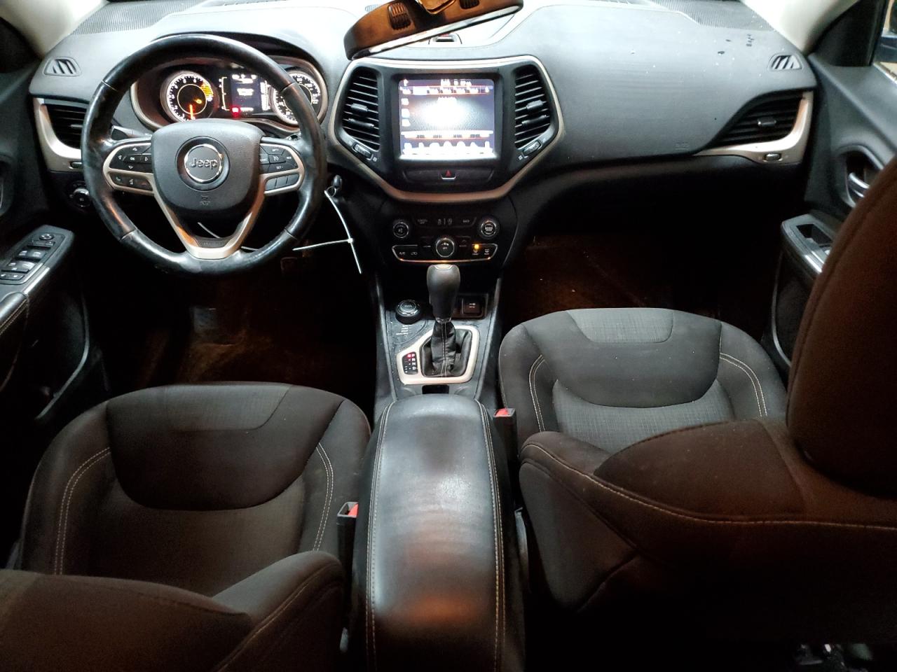 2017 Jeep Grand Cherokee - Image 8