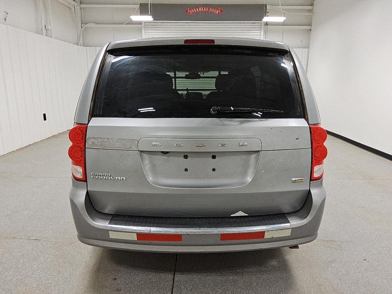 2019 Dodge Caravan - Image 6